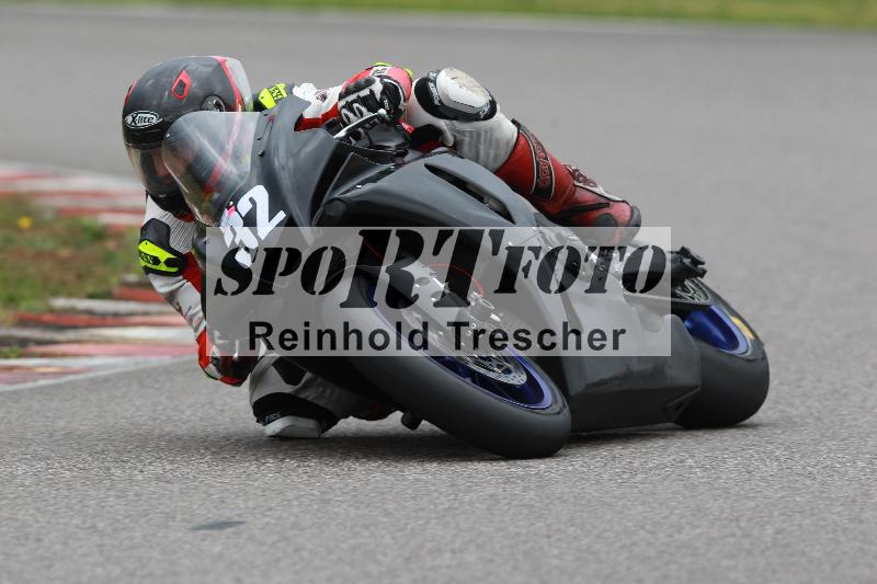Archiv-2022/13 25.04.2022 Plüss Moto Sport ADR/Freies Fahren/32
